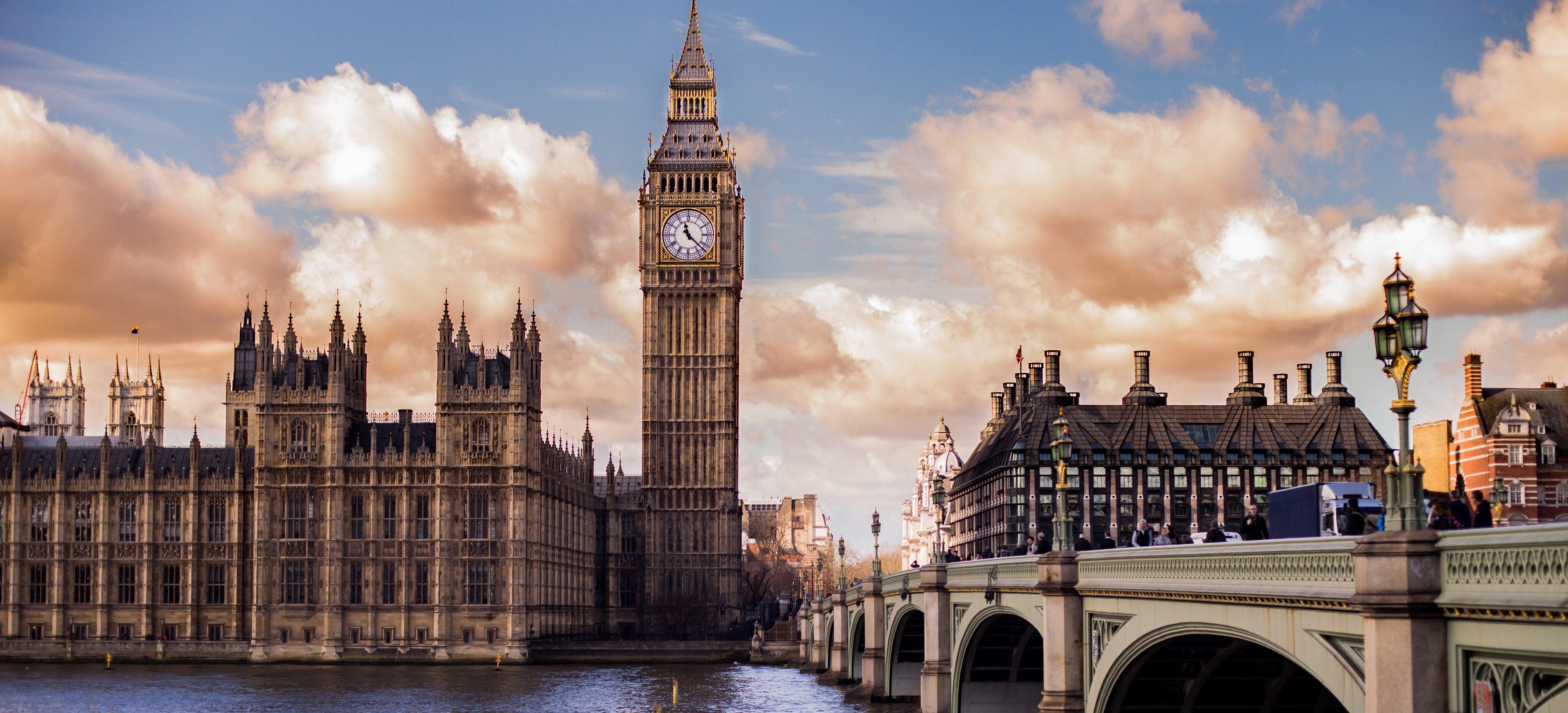 Enhancing Your Digital Space with London 4K Wallpaper Collections